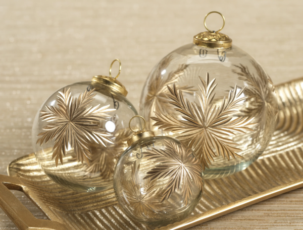 Heirloom Golden Glimmer Ornament